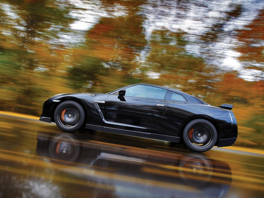 Nissan GT-R Black Edition 2008 года  (фото 21 из 25)